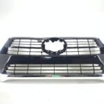 GRADE DIANT. TOYOTA HILUX 2021/ PRETA C/ FRISO CROMADO