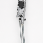 MOTOR LIMPADOR PARABRISA MITSUBISHI L200 TRITON 08/16.